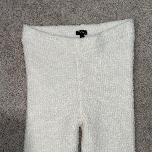Art Class Cozy White Stretch Pull On Flare Leg High Waist Pants Girls XL NWOT - Picture 2 of 6
